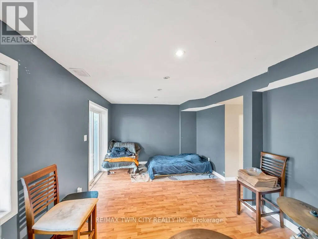 53 FOXGLOVE CRESCENT