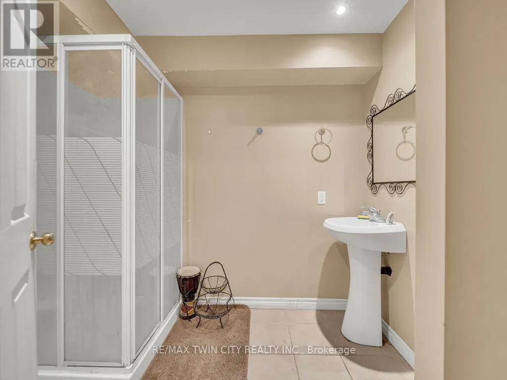 53 FOXGLOVE CRESCENT