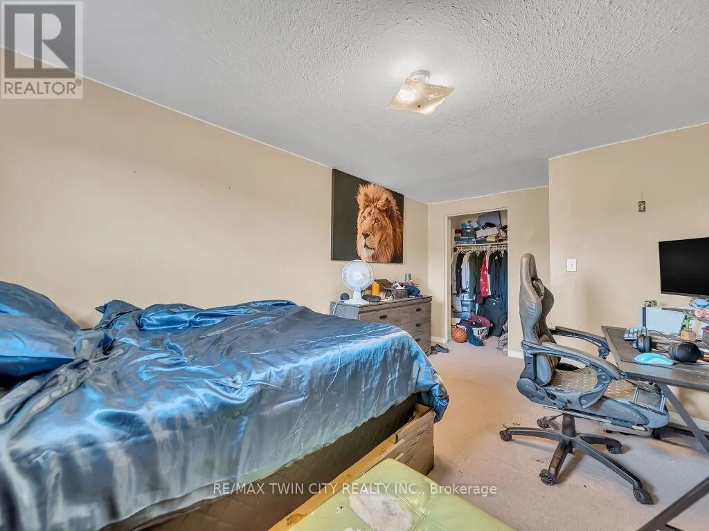53 FOXGLOVE CRESCENT
