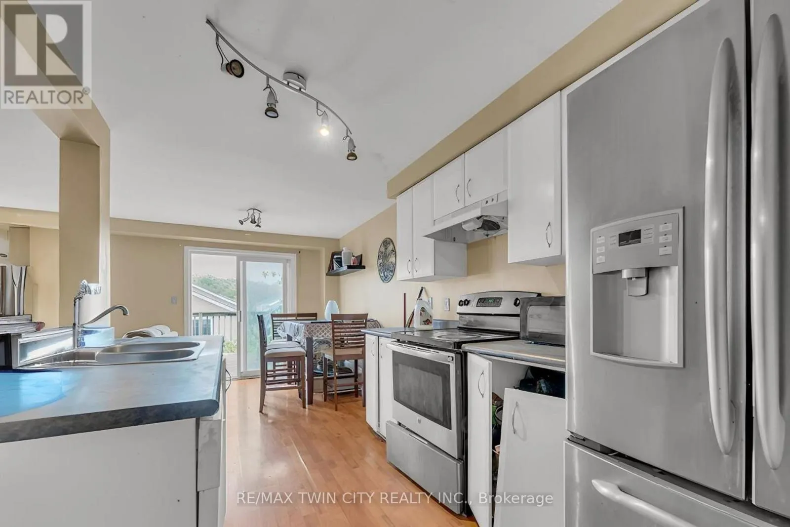 53 FOXGLOVE CRESCENT