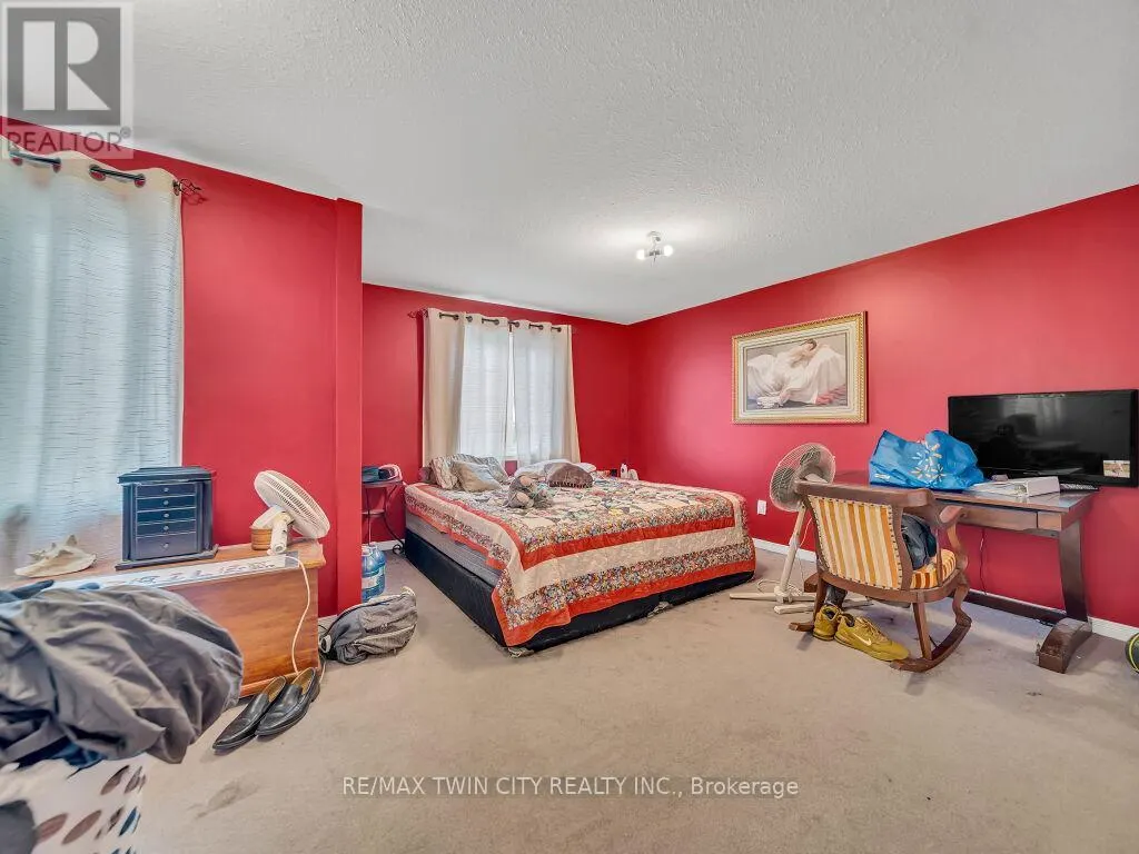 53 FOXGLOVE CRESCENT