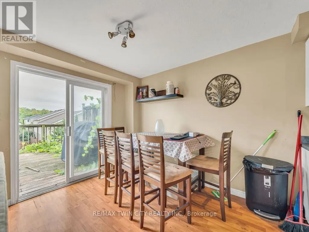 53 FOXGLOVE CRESCENT
