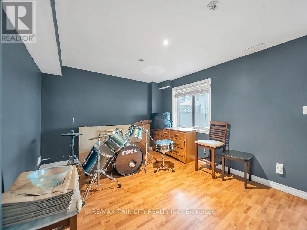 53 FOXGLOVE CRESCENT