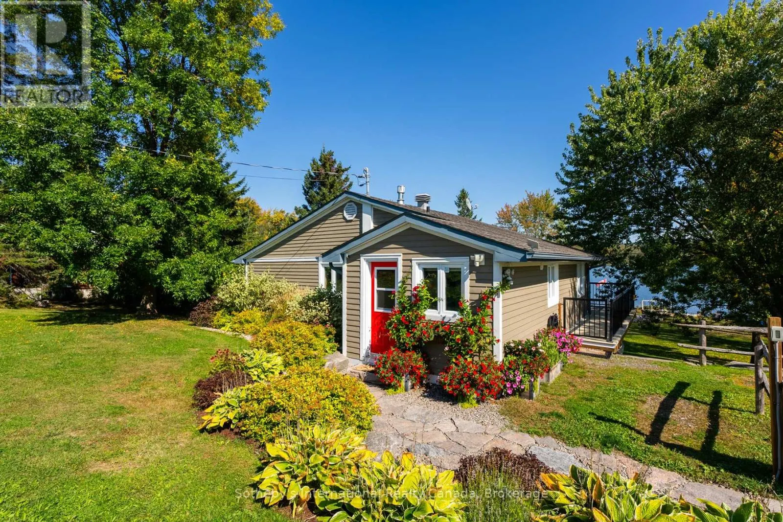 1111 MAPLEHURST DRIVE