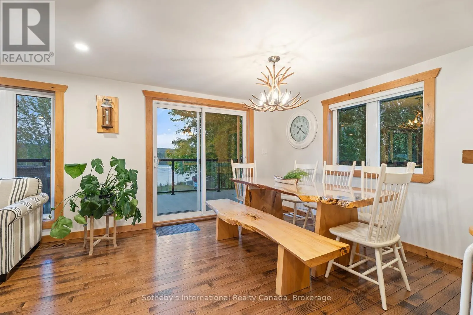 1111 MAPLEHURST DRIVE