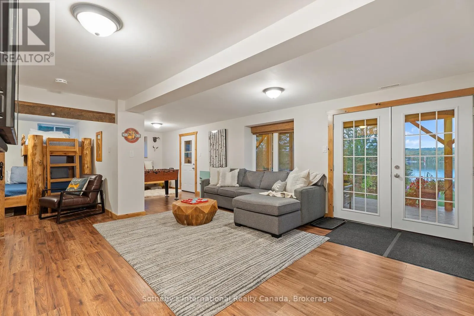 1111 MAPLEHURST DRIVE