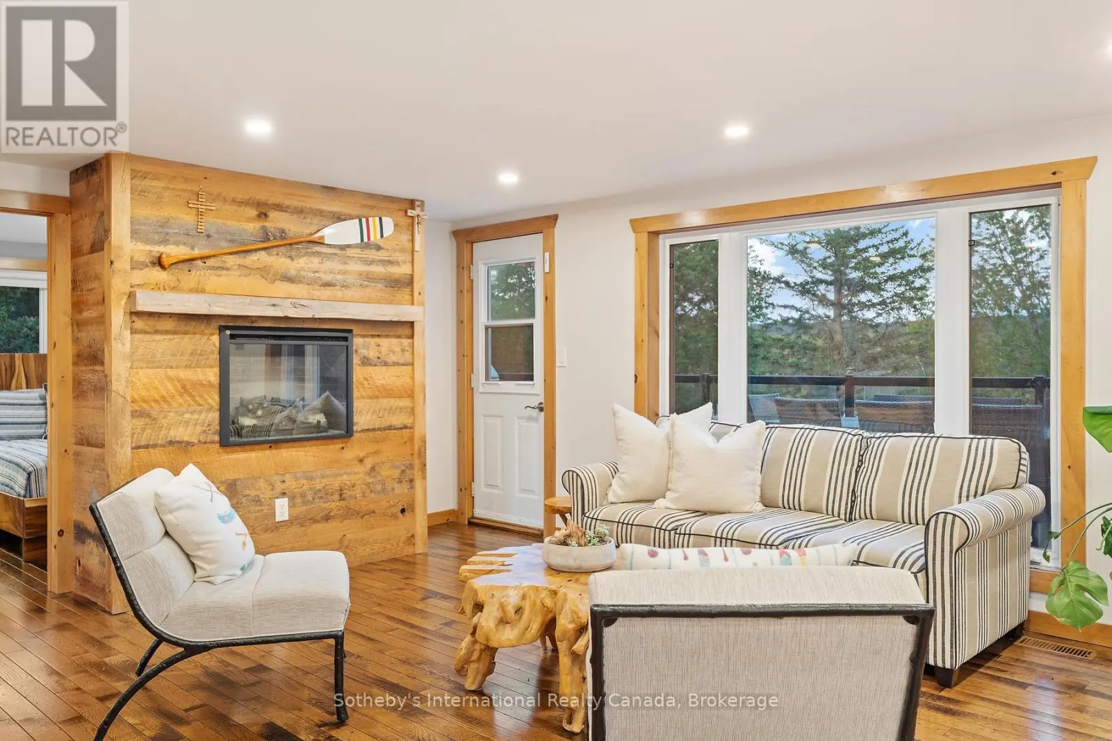 1111 MAPLEHURST DRIVE