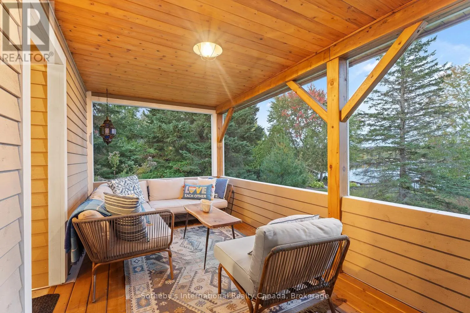 1111 MAPLEHURST DRIVE