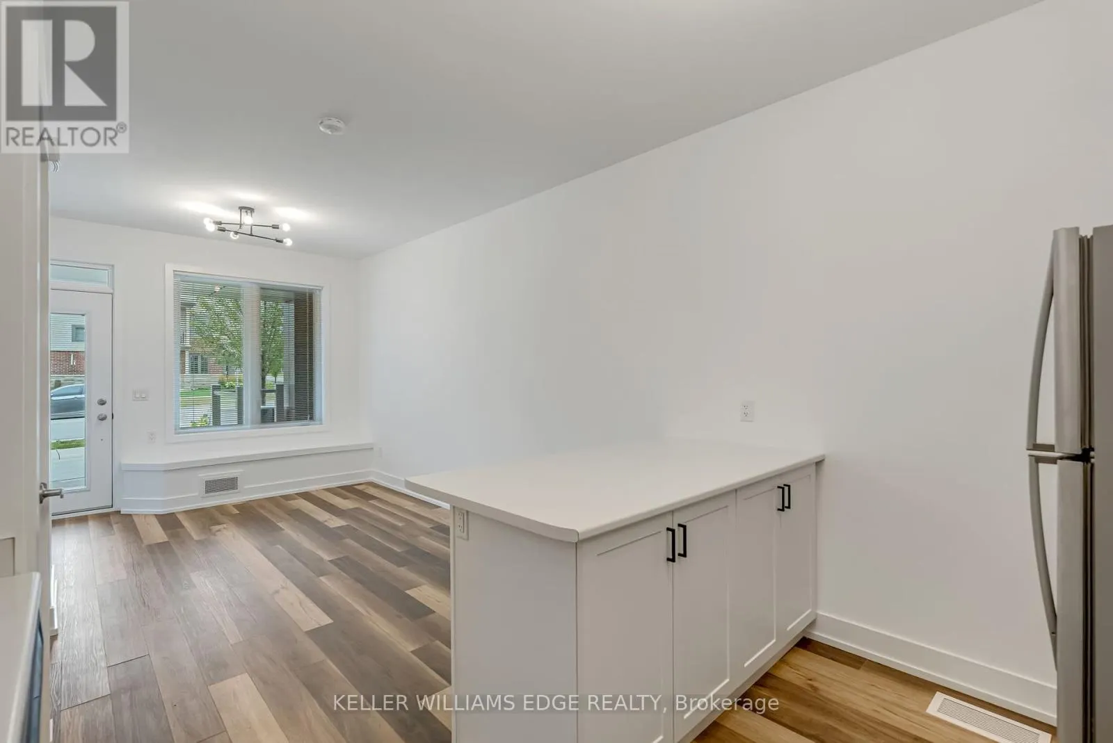 3 - 261 SKINNER ROAD
