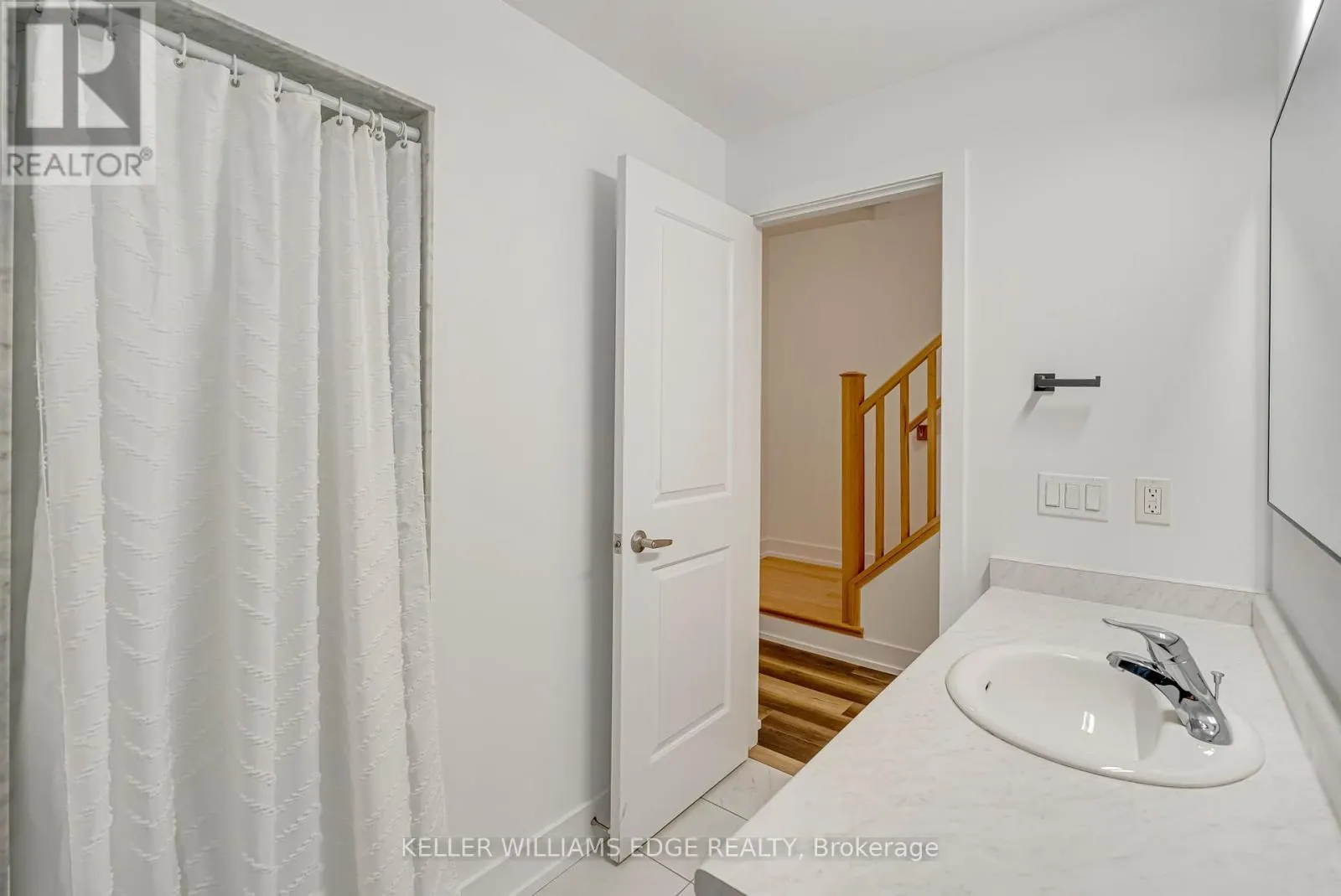 3 - 261 SKINNER ROAD