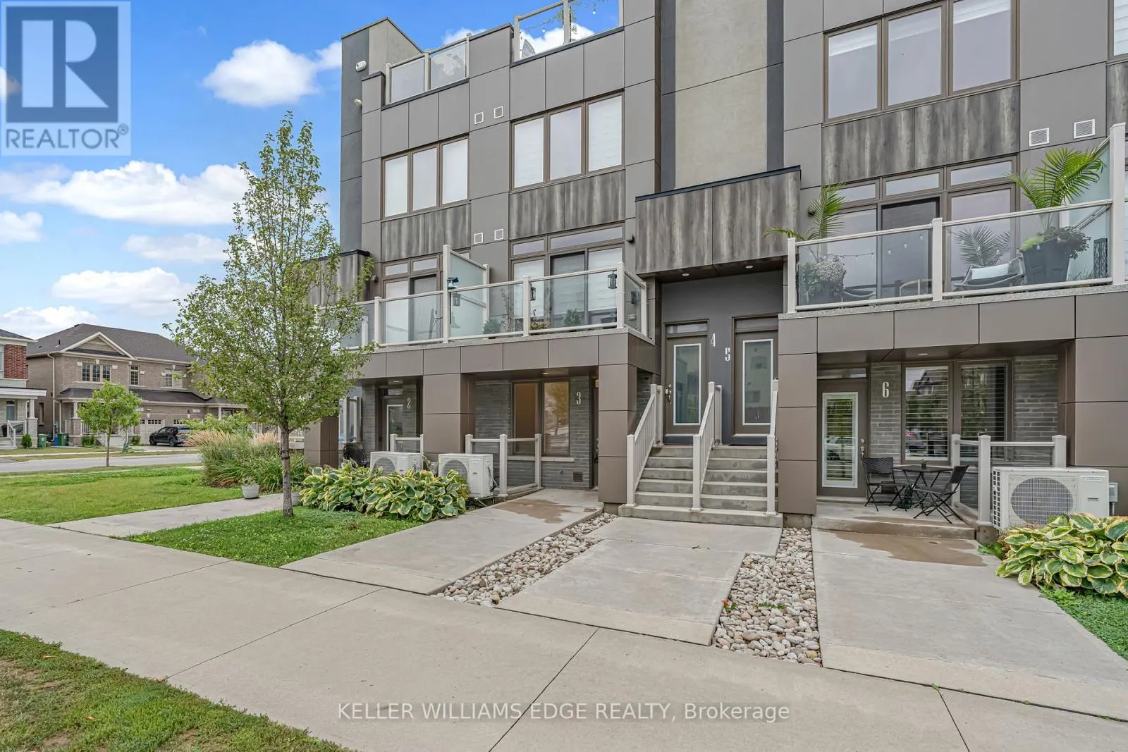 3 - 261 SKINNER ROAD