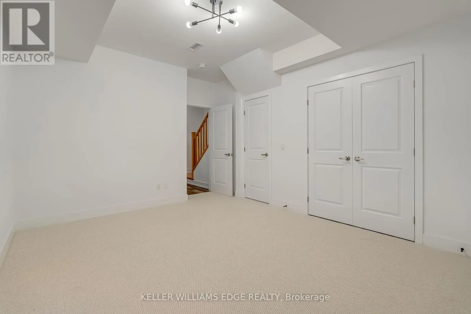 3 - 261 SKINNER ROAD