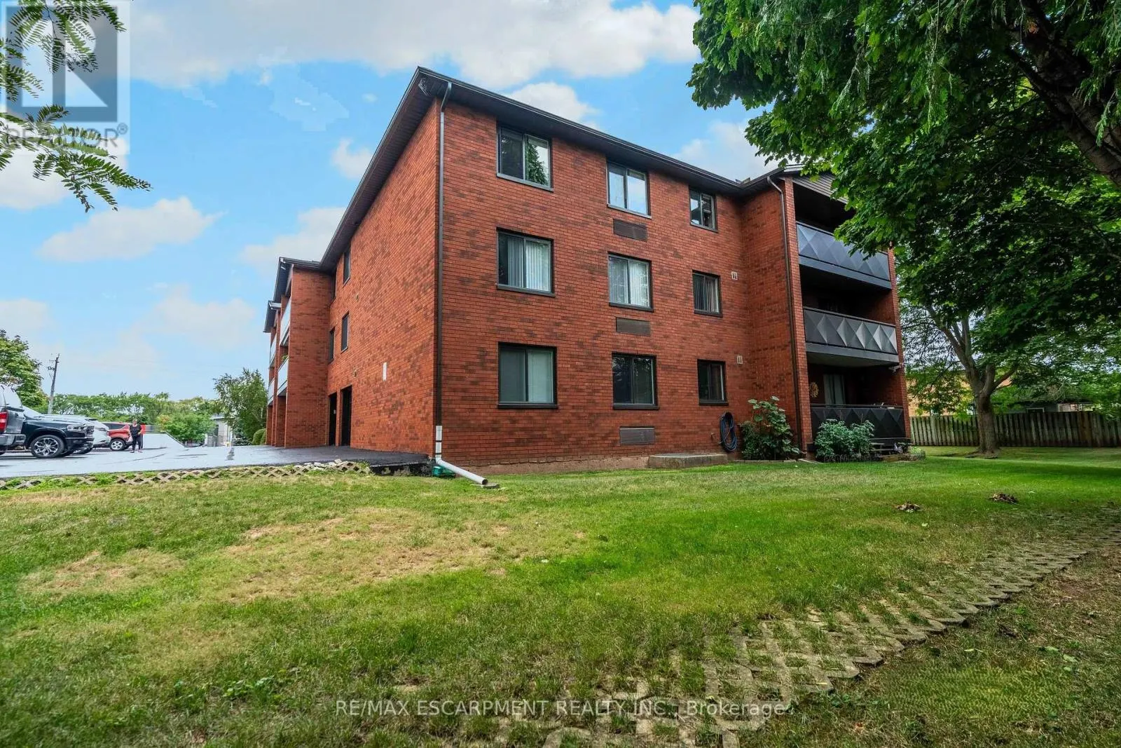 205 - 386 HIGHWAY 8