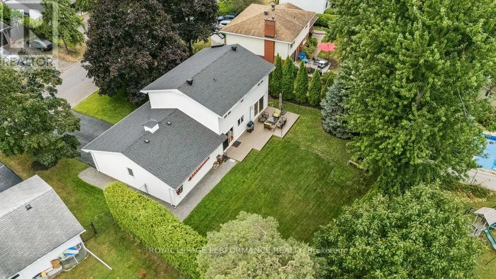 1889 FAIRMEADOW CRESCENT