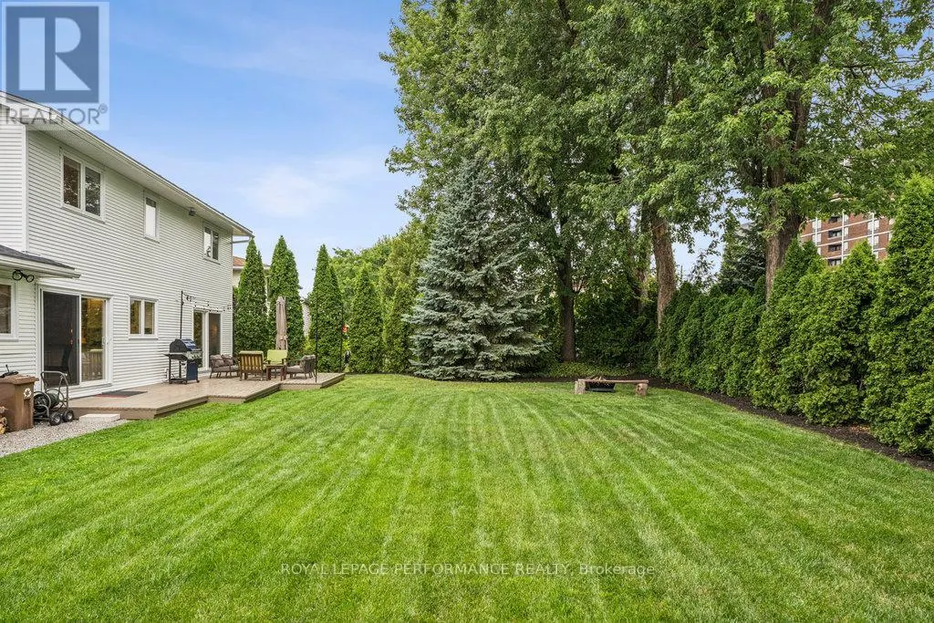 1889 FAIRMEADOW CRESCENT