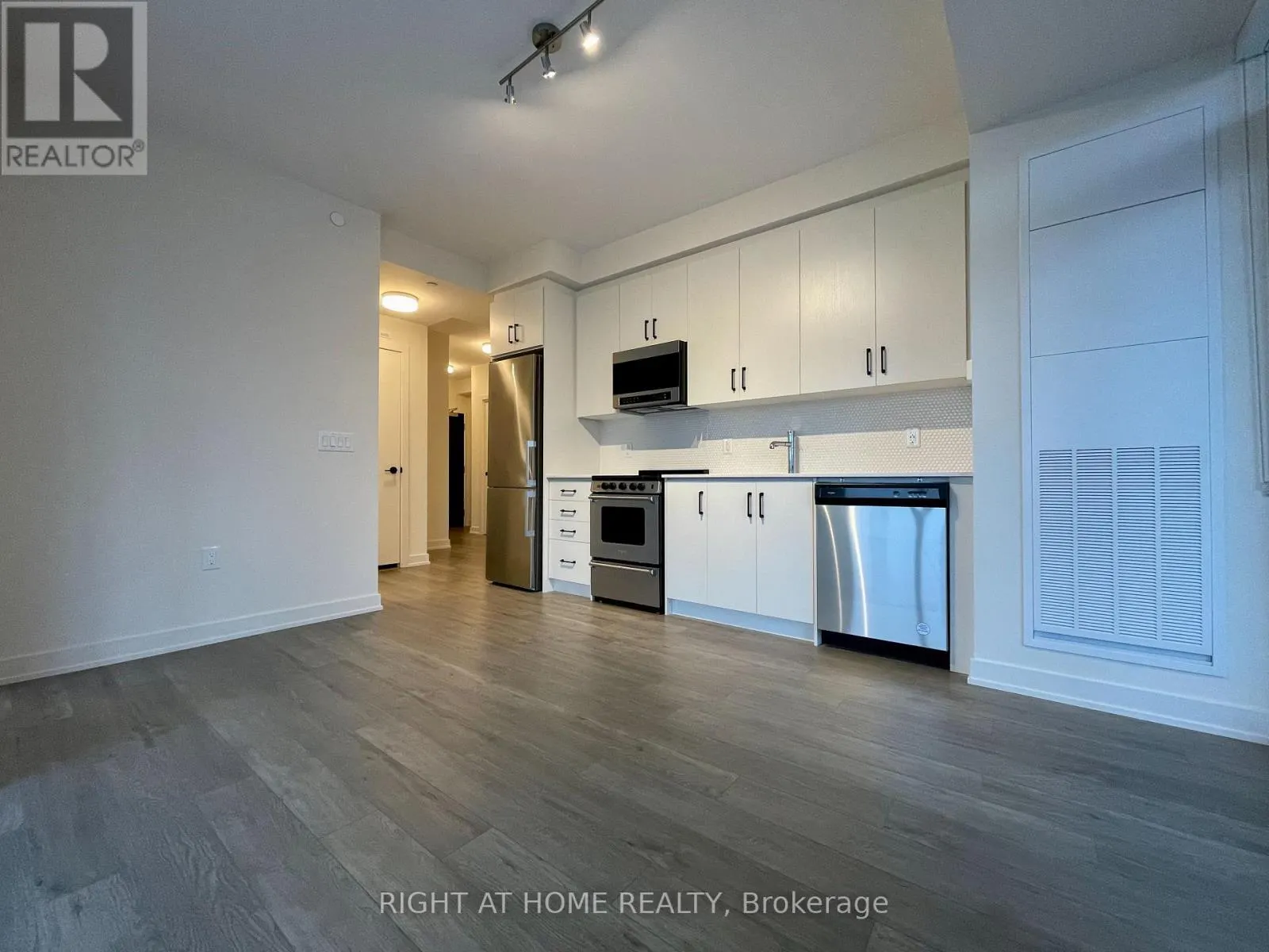 515 - 212 KING WILLIAM STREET