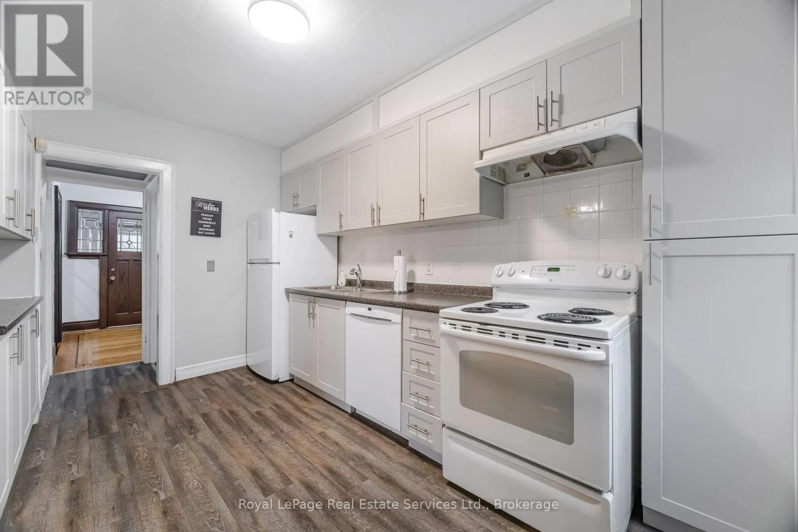 21 PAISLEY AVENUE S
