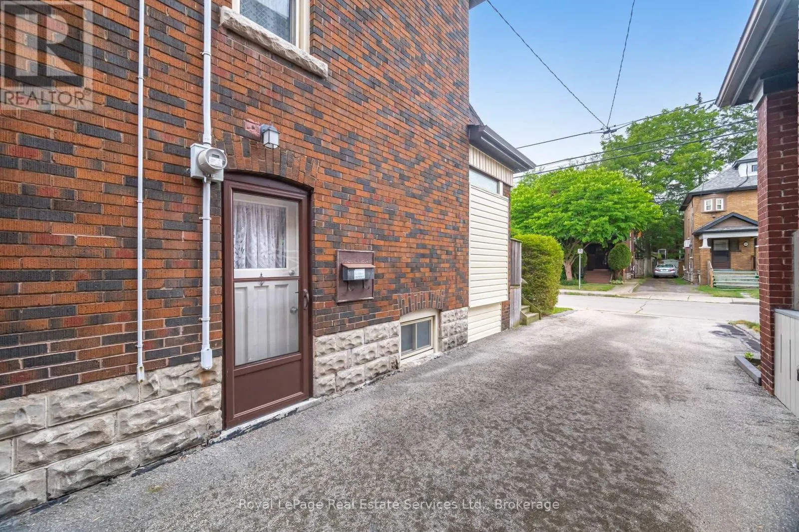 21 PAISLEY AVENUE S