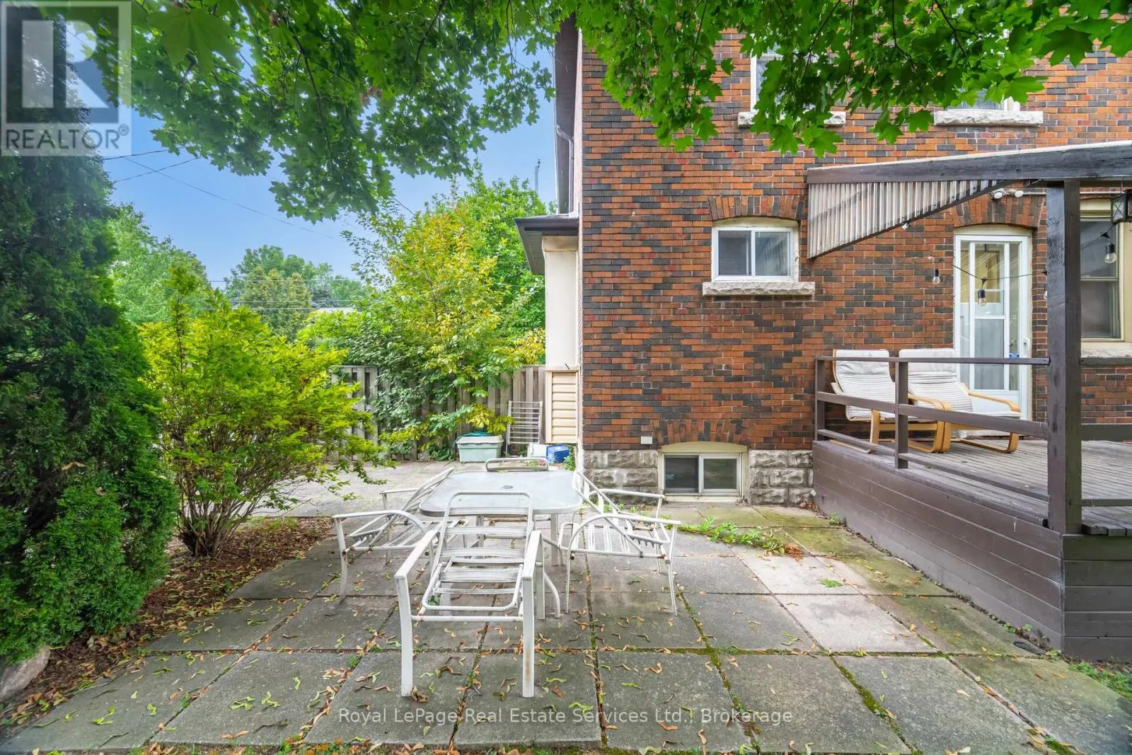 21 PAISLEY AVENUE S