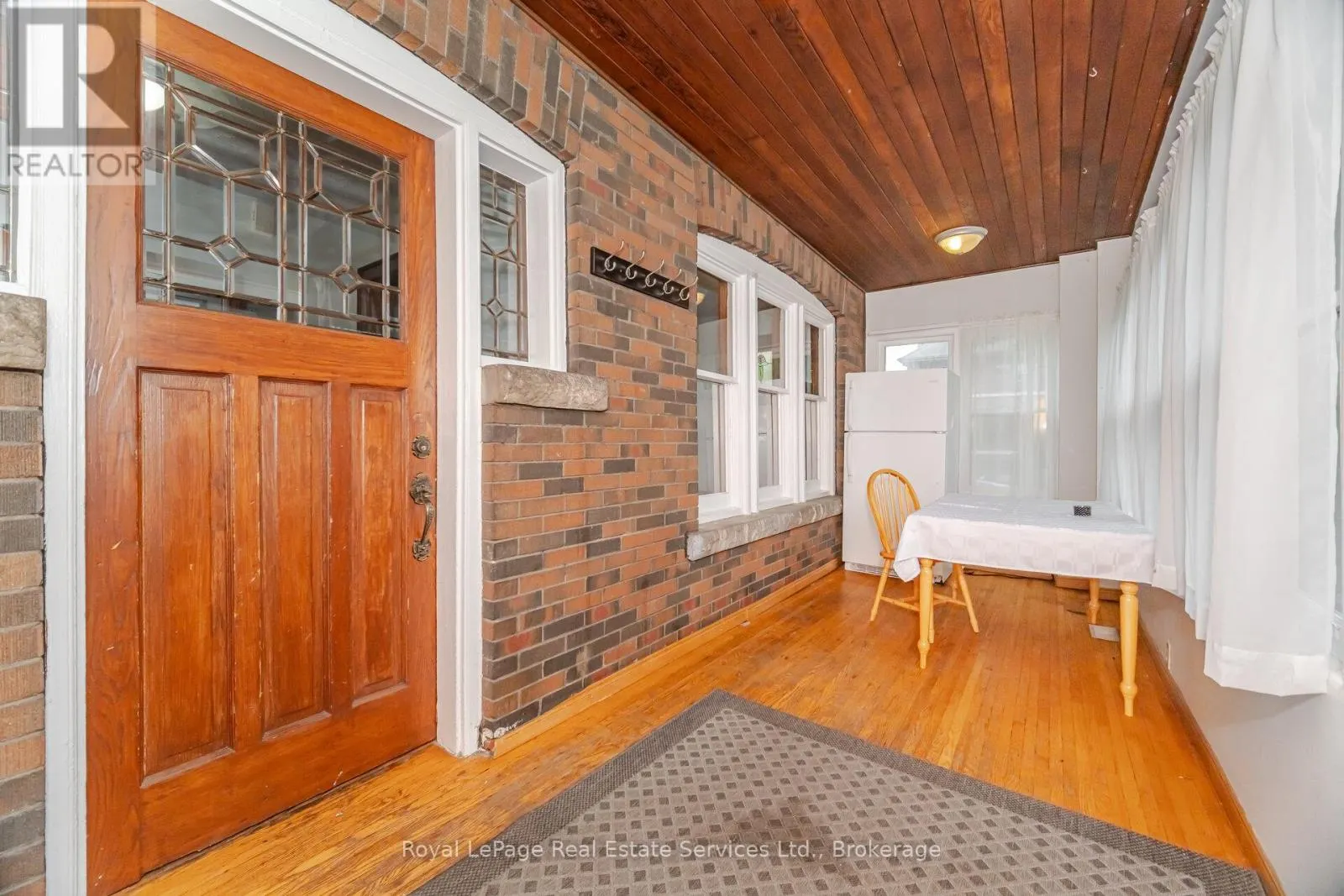 21 PAISLEY AVENUE S