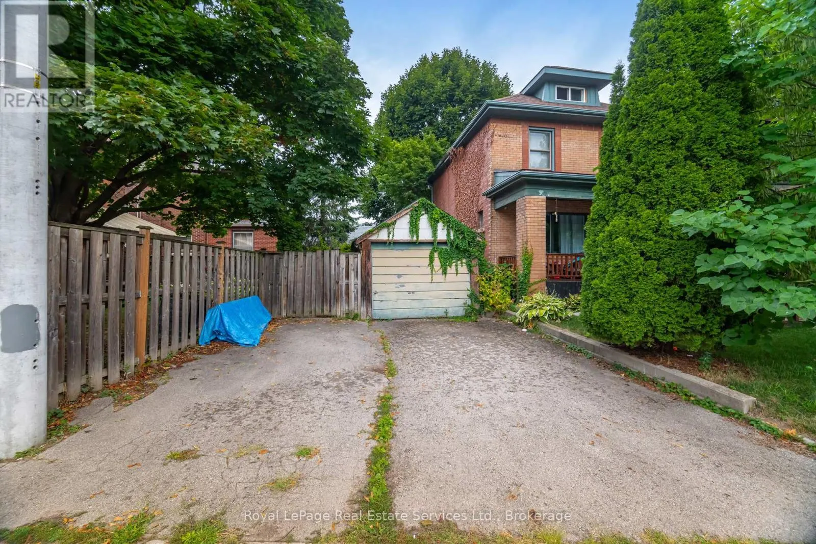 21 PAISLEY AVENUE S