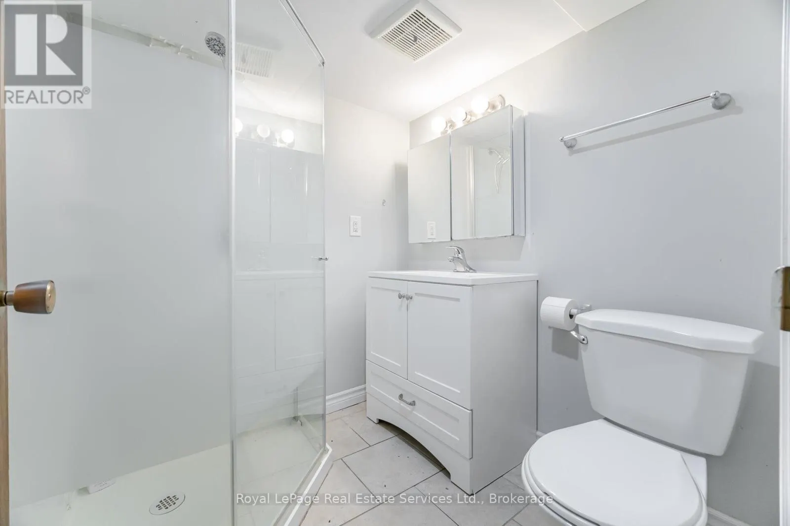 21 PAISLEY AVENUE S