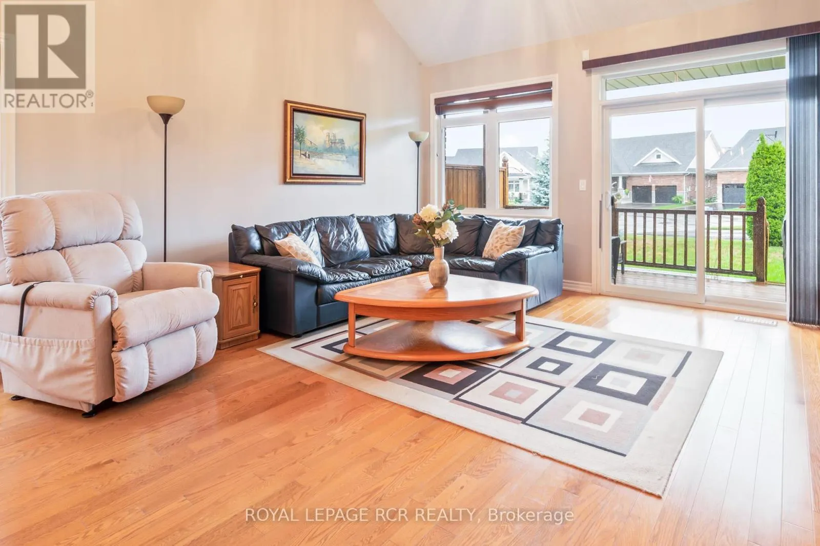 157 - 200 KINGFISHER DRIVE