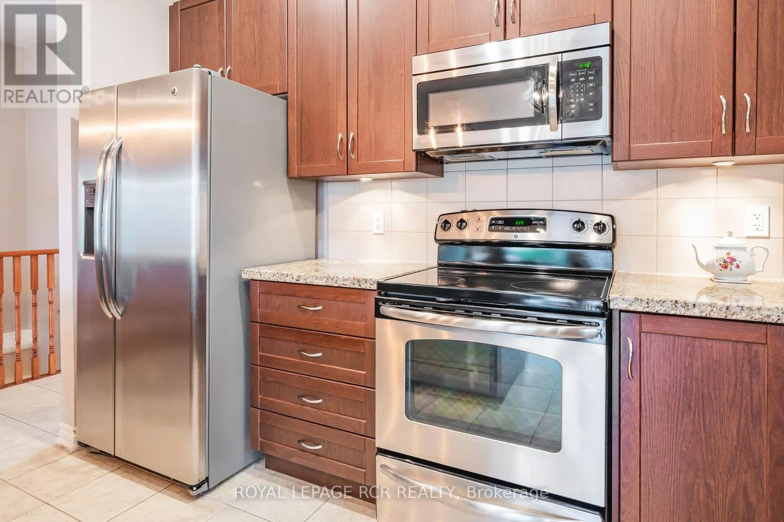 157 - 200 KINGFISHER DRIVE