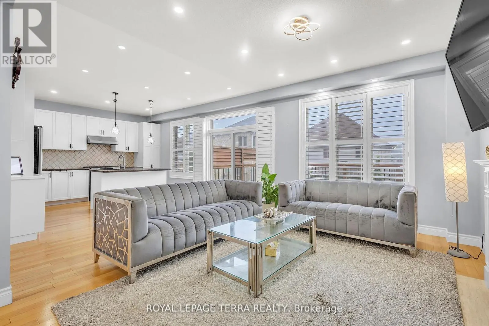 584 PINERY TRAIL
