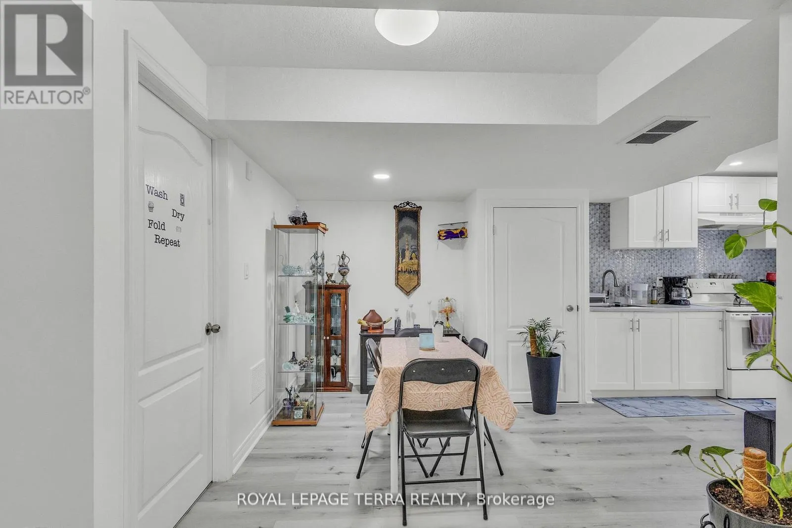 584 PINERY TRAIL