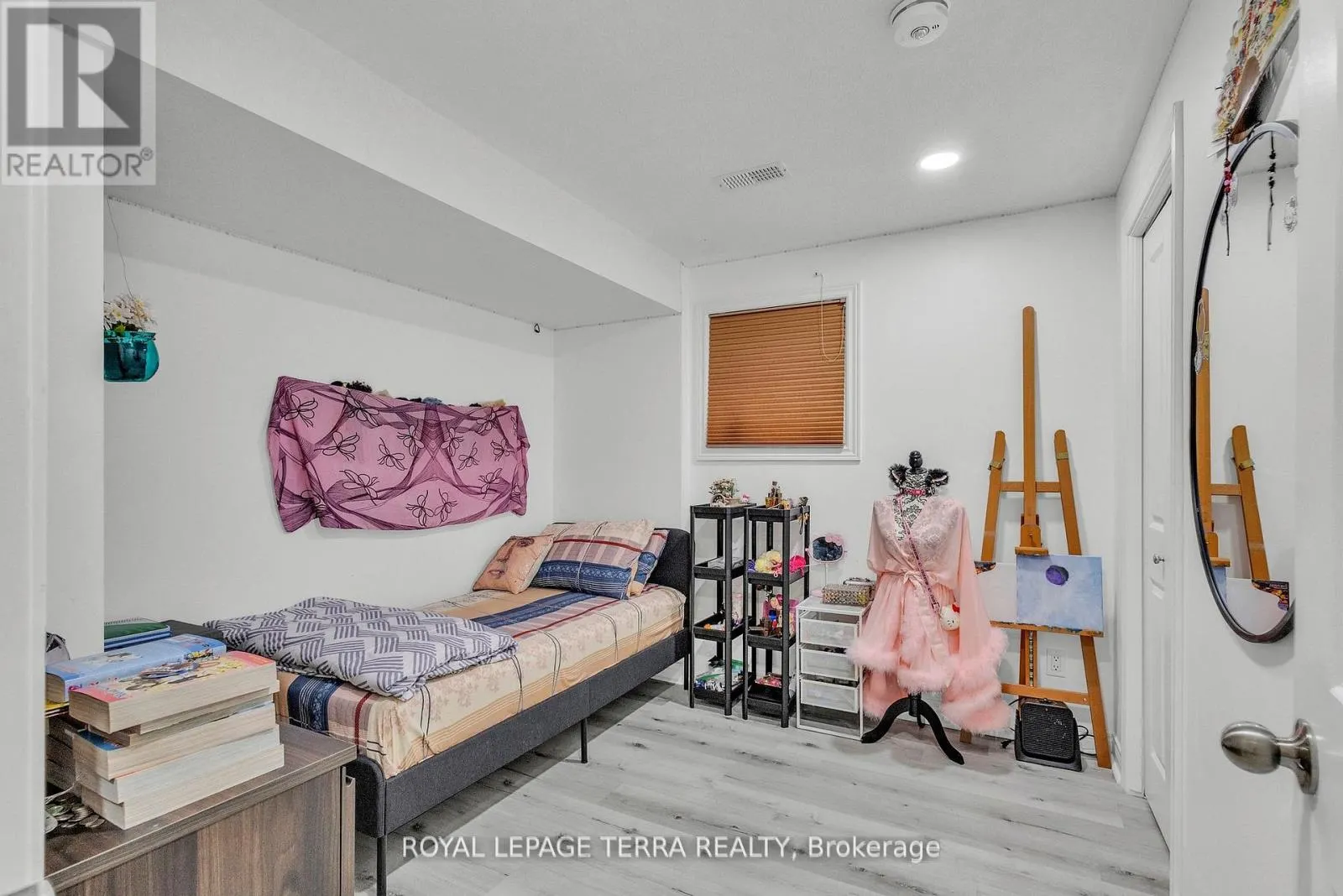 584 PINERY TRAIL