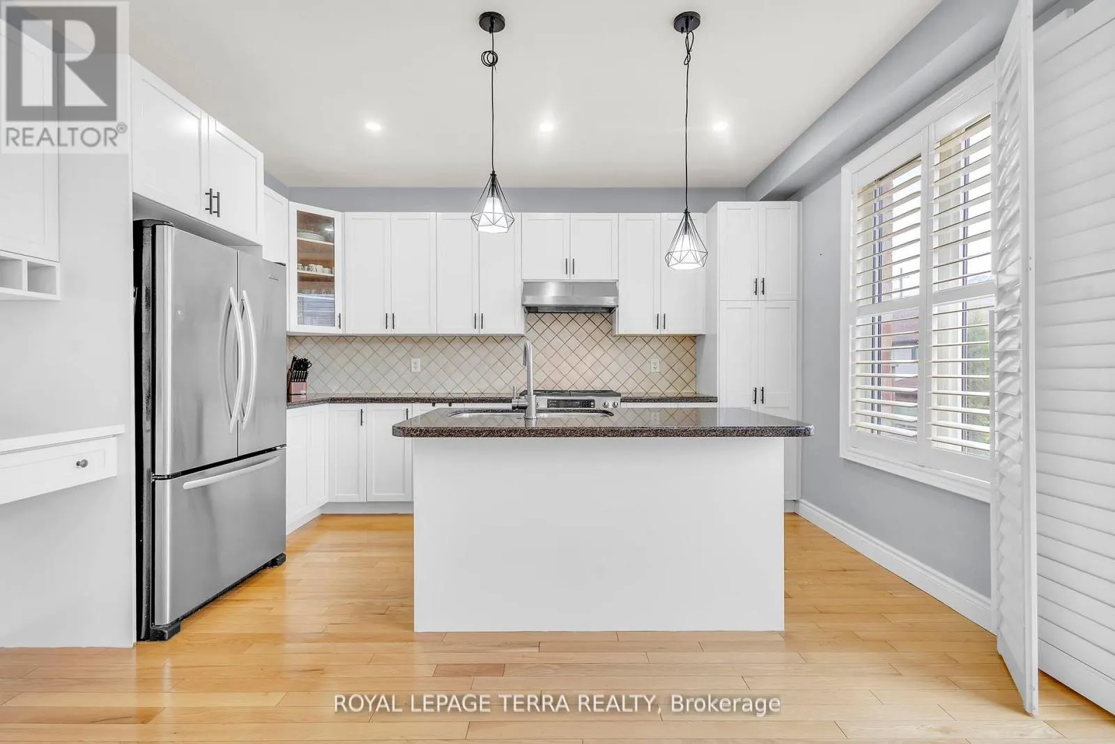 584 PINERY TRAIL