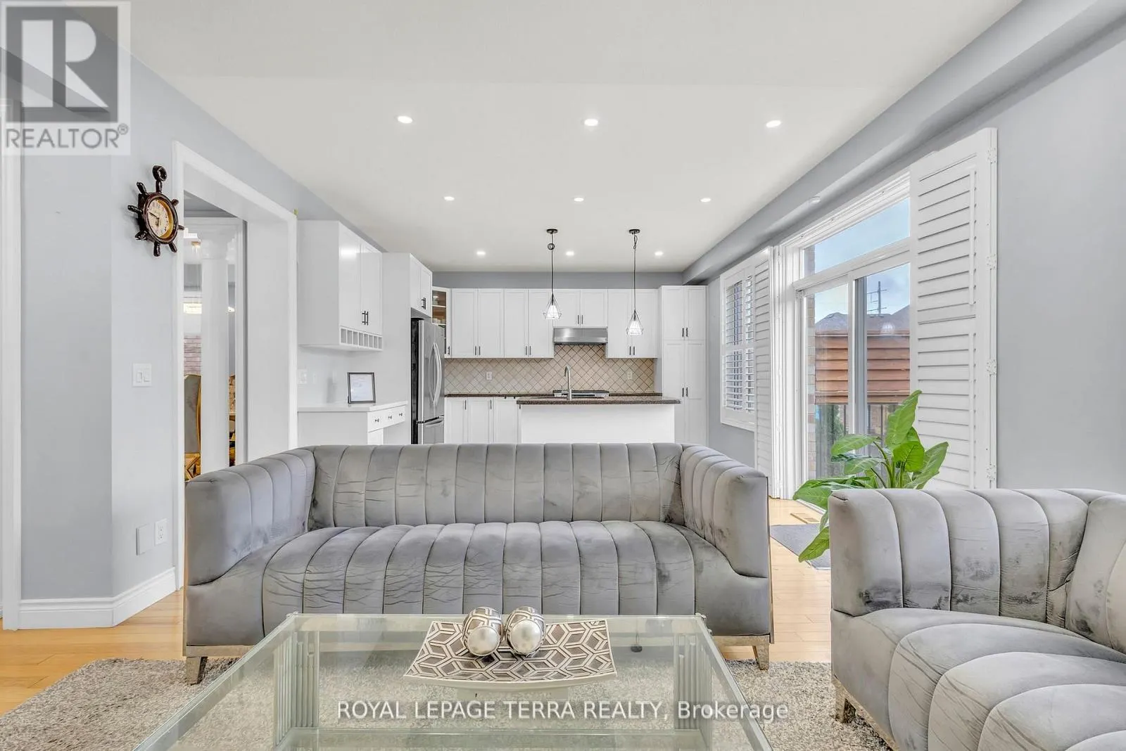 584 PINERY TRAIL