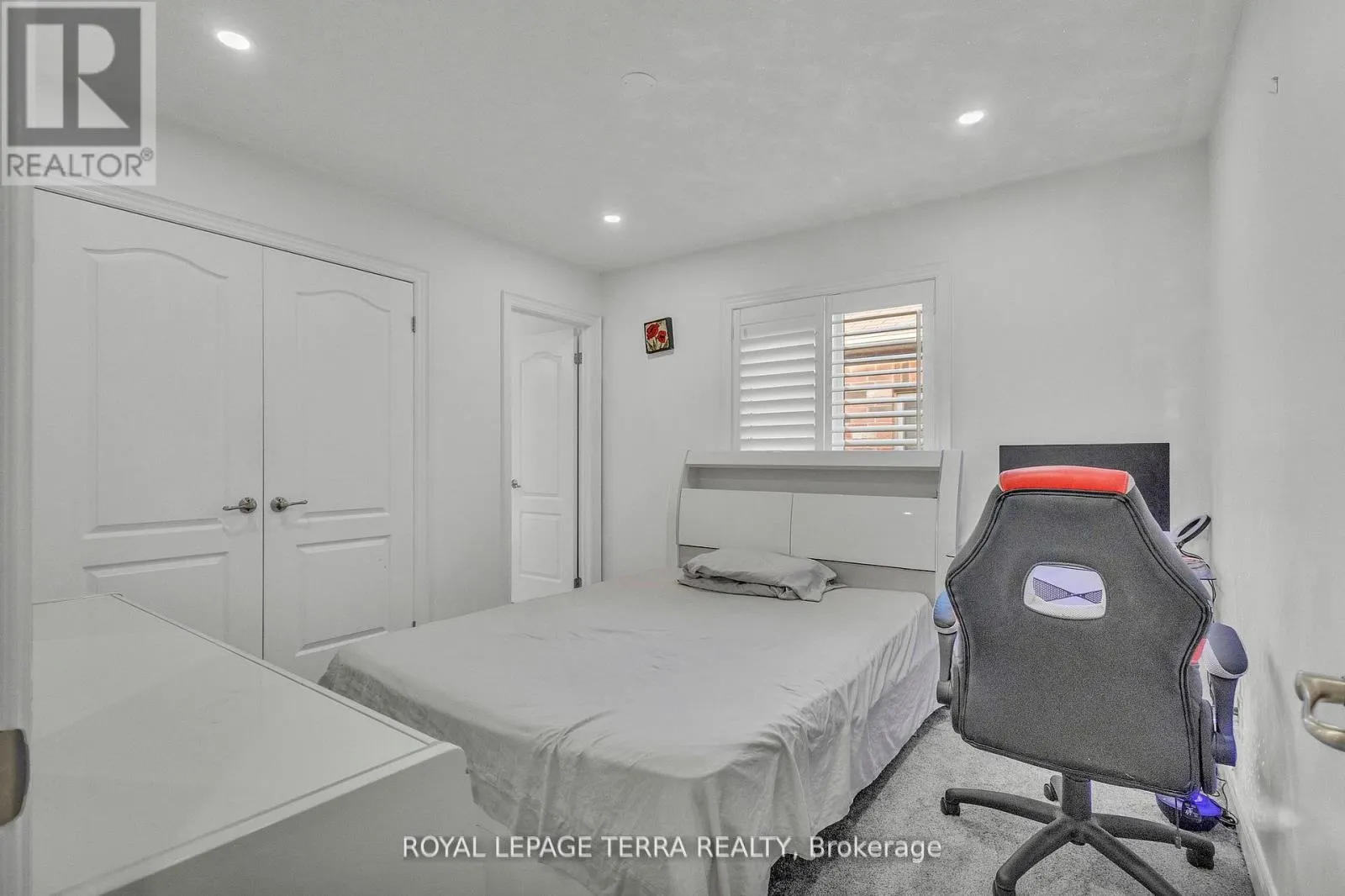 584 PINERY TRAIL
