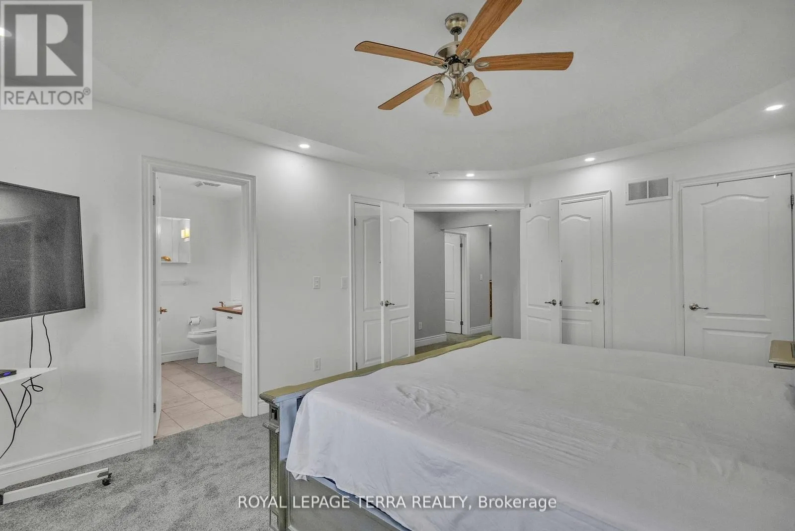 584 PINERY TRAIL