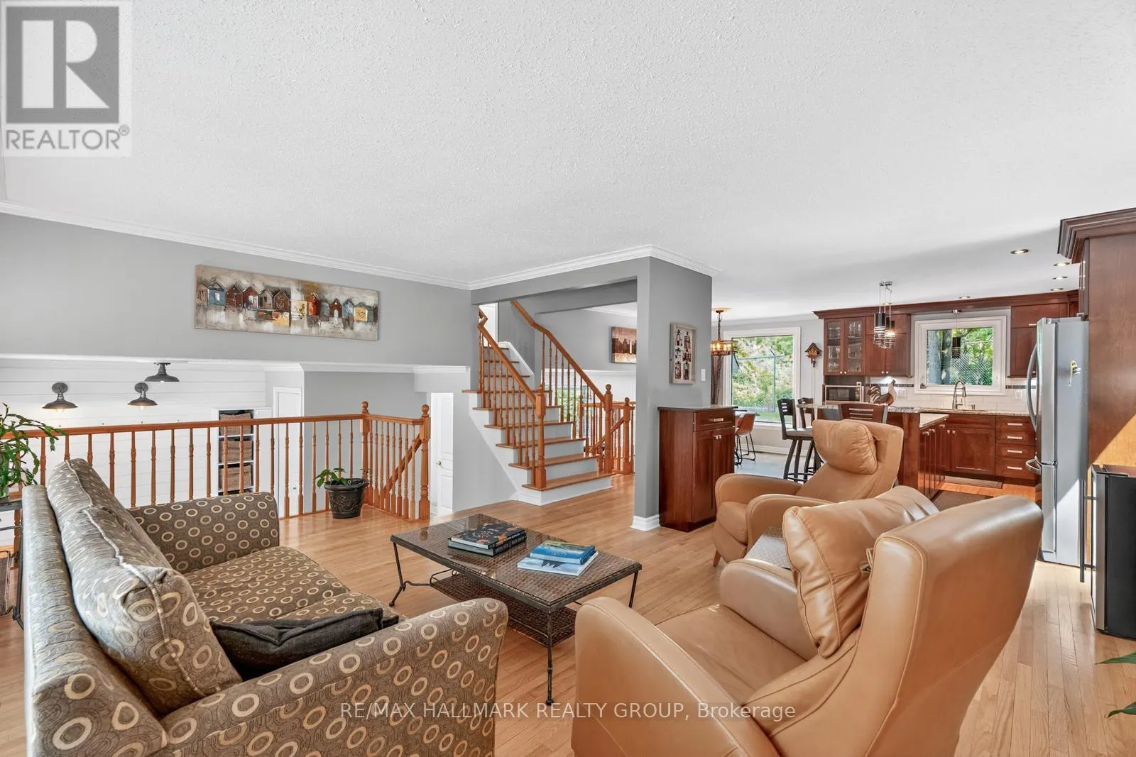 30 OAKHURST CRESCENT