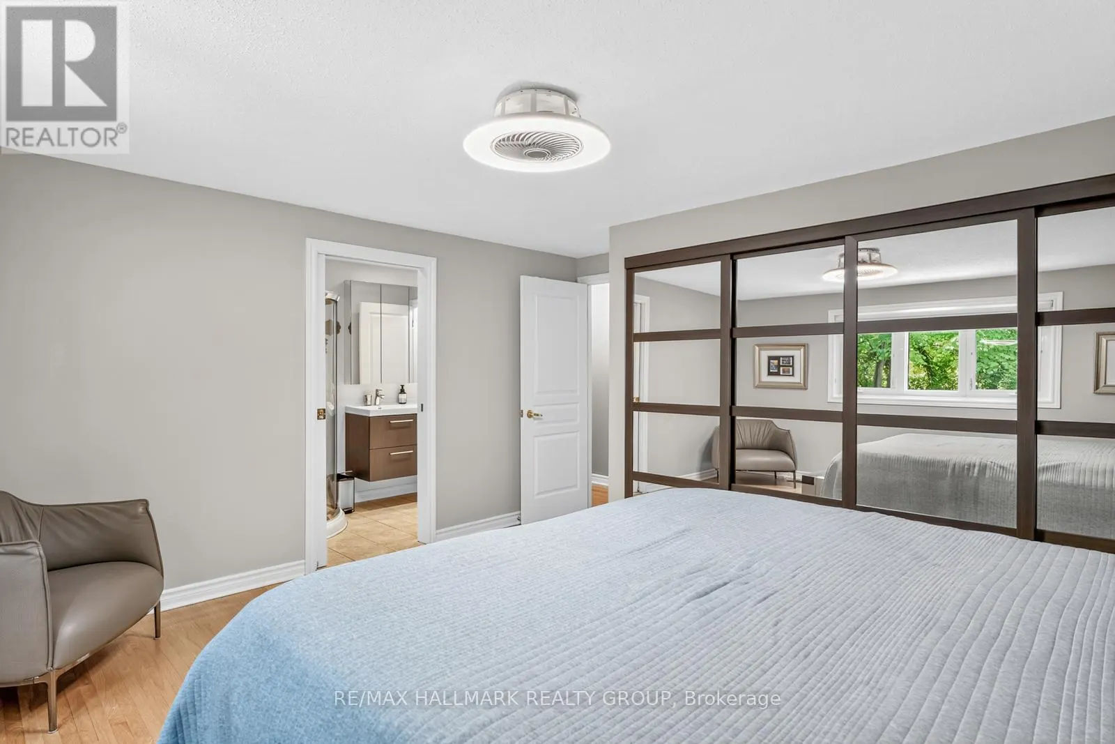 30 OAKHURST CRESCENT