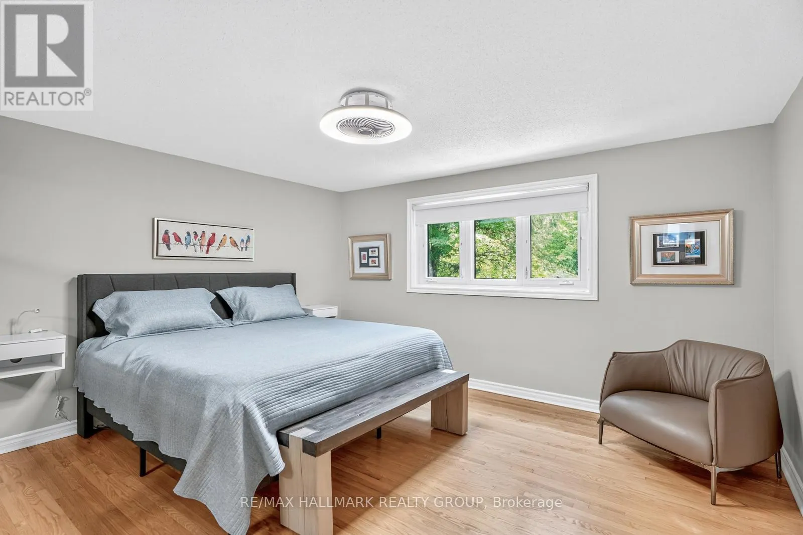 30 OAKHURST CRESCENT