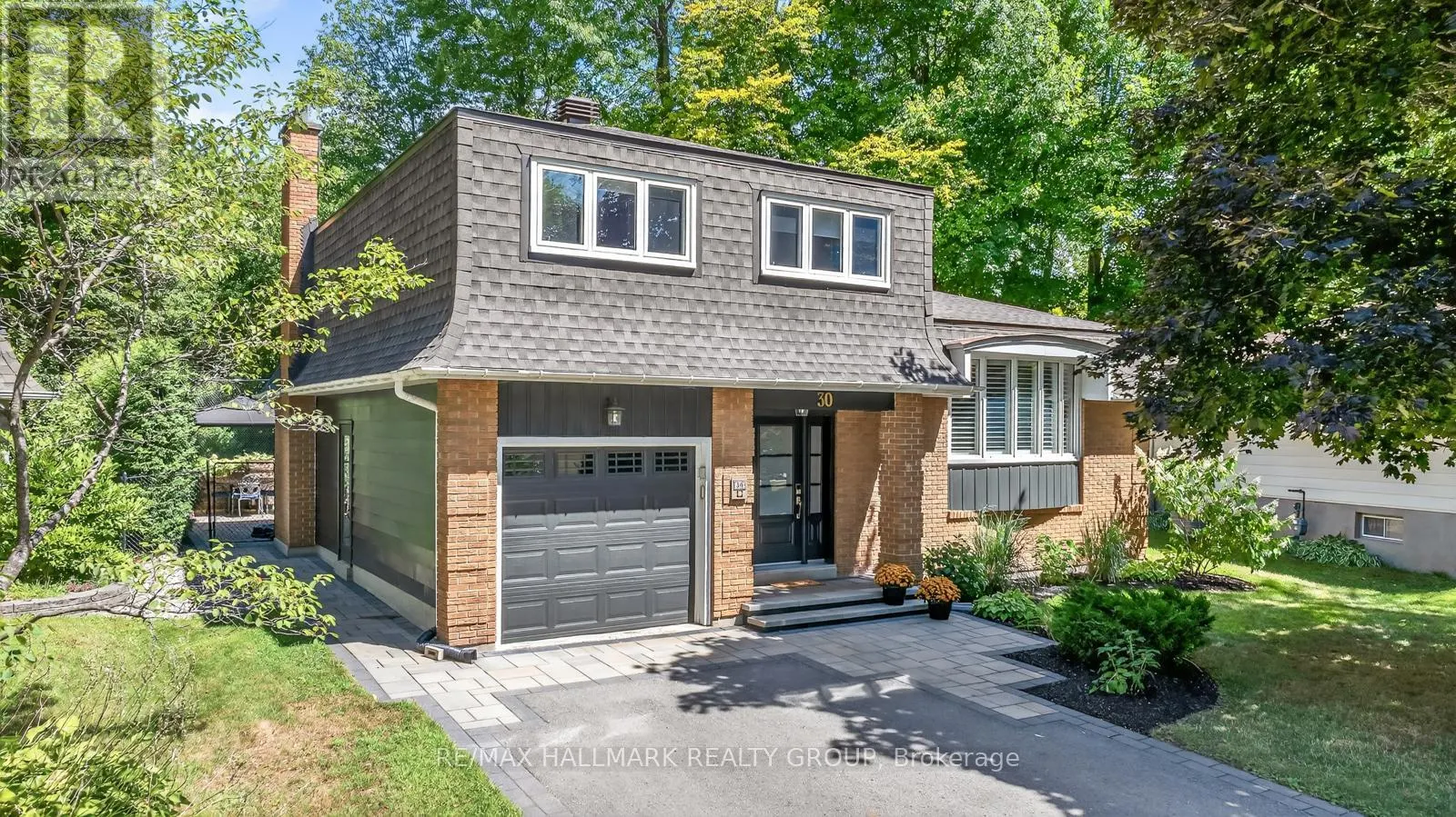 30 OAKHURST CRESCENT