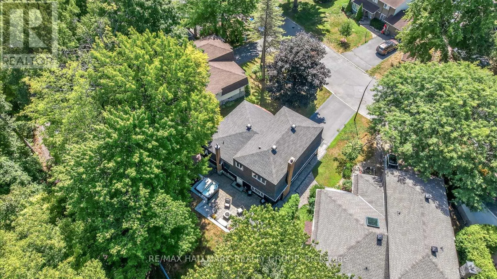 30 OAKHURST CRESCENT