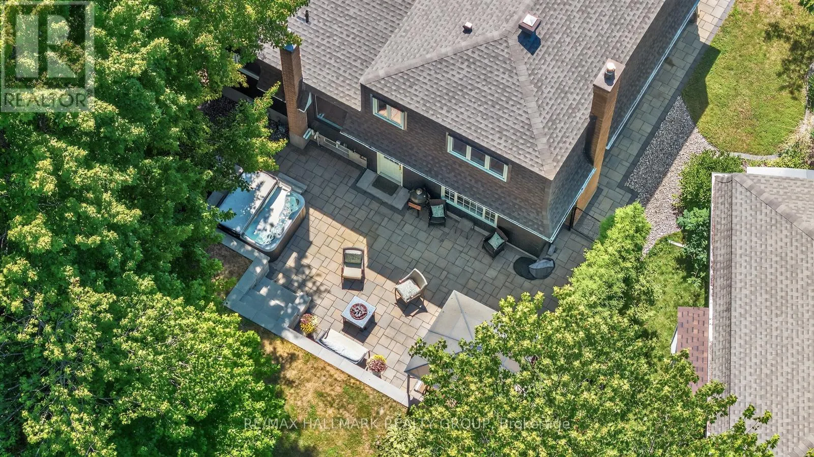 30 OAKHURST CRESCENT