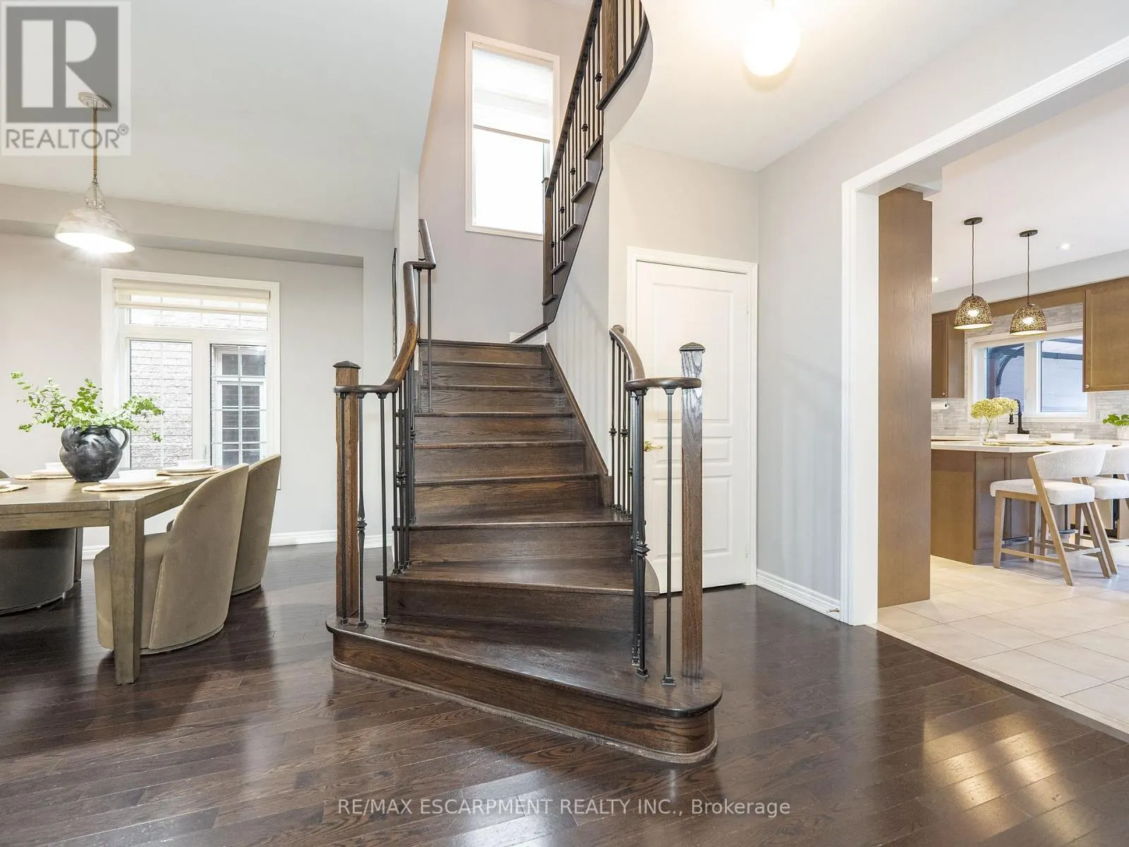 19 MCKNIGHT AVENUE