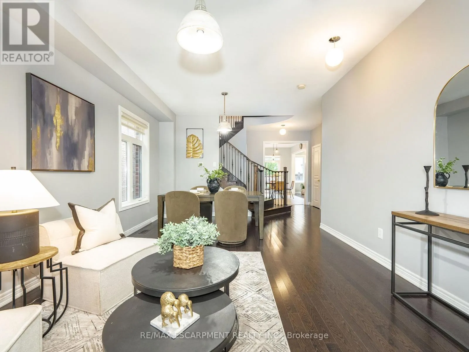 19 MCKNIGHT AVENUE
