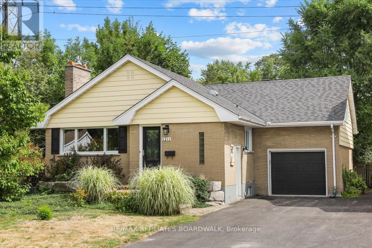 1211 WOODSIDE DRIVE