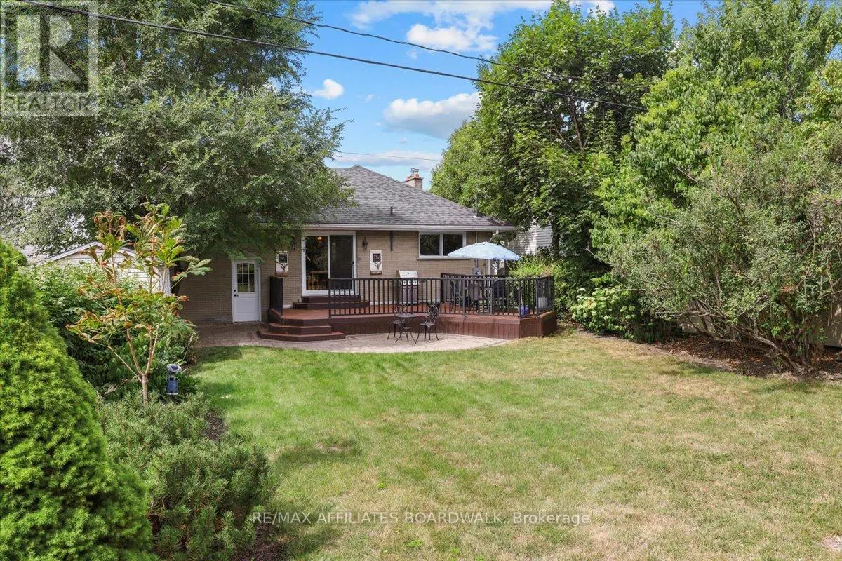 1211 WOODSIDE DRIVE