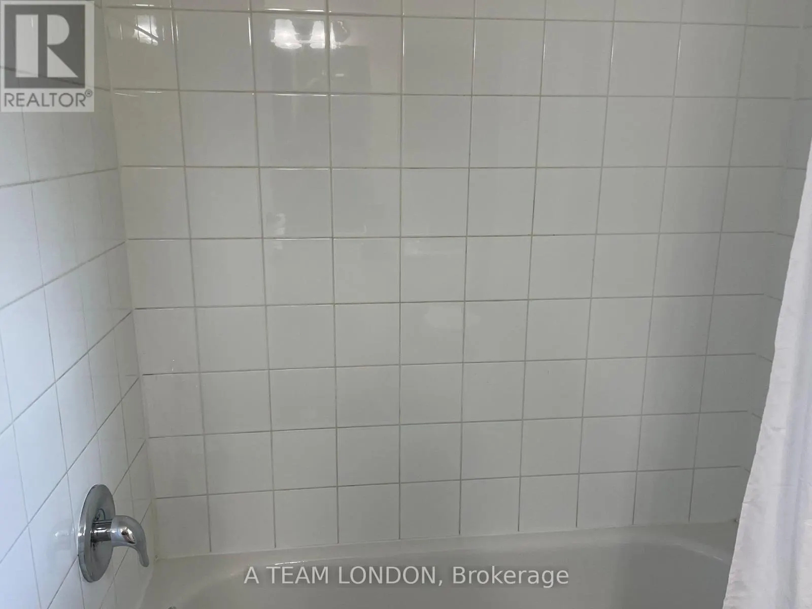 43 - 35 WATERMAN AVENUE, #43