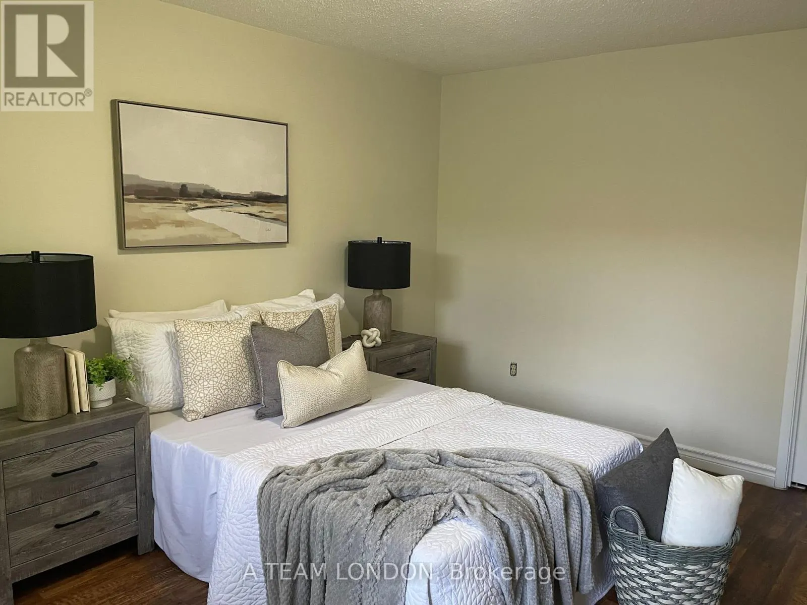 43 - 35 WATERMAN AVENUE, #43