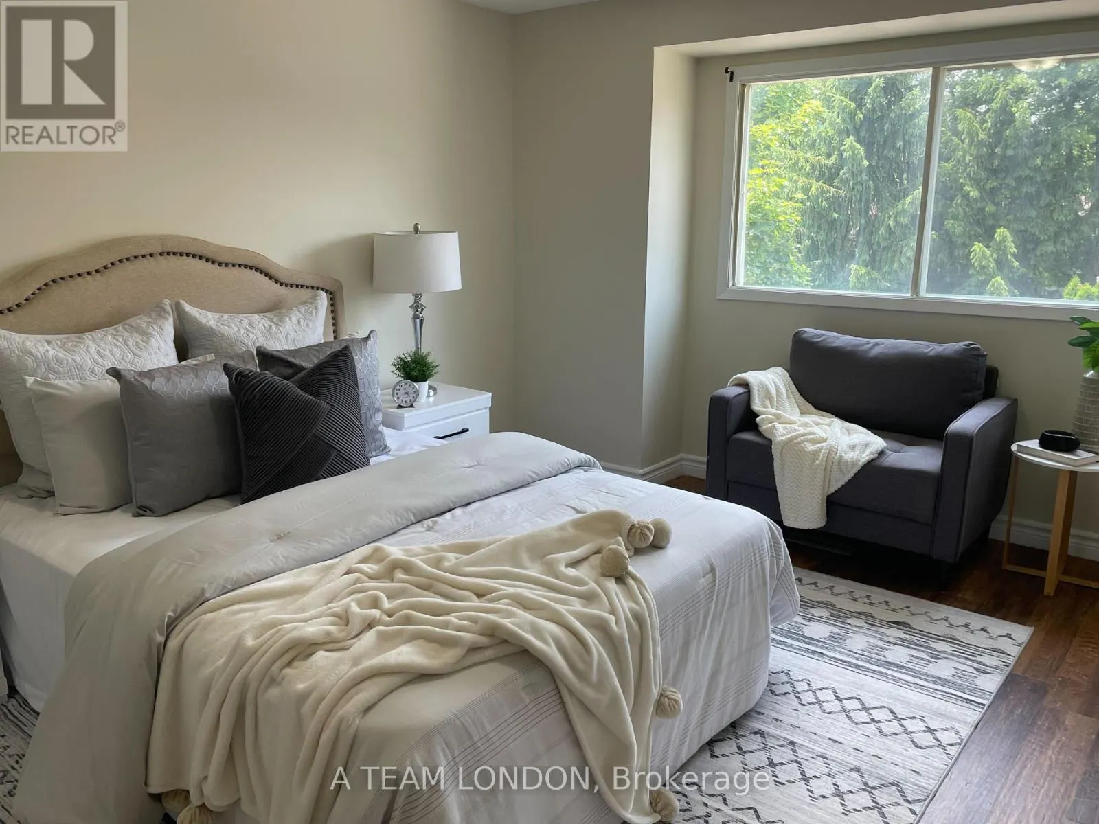 43 - 35 WATERMAN AVENUE, #43