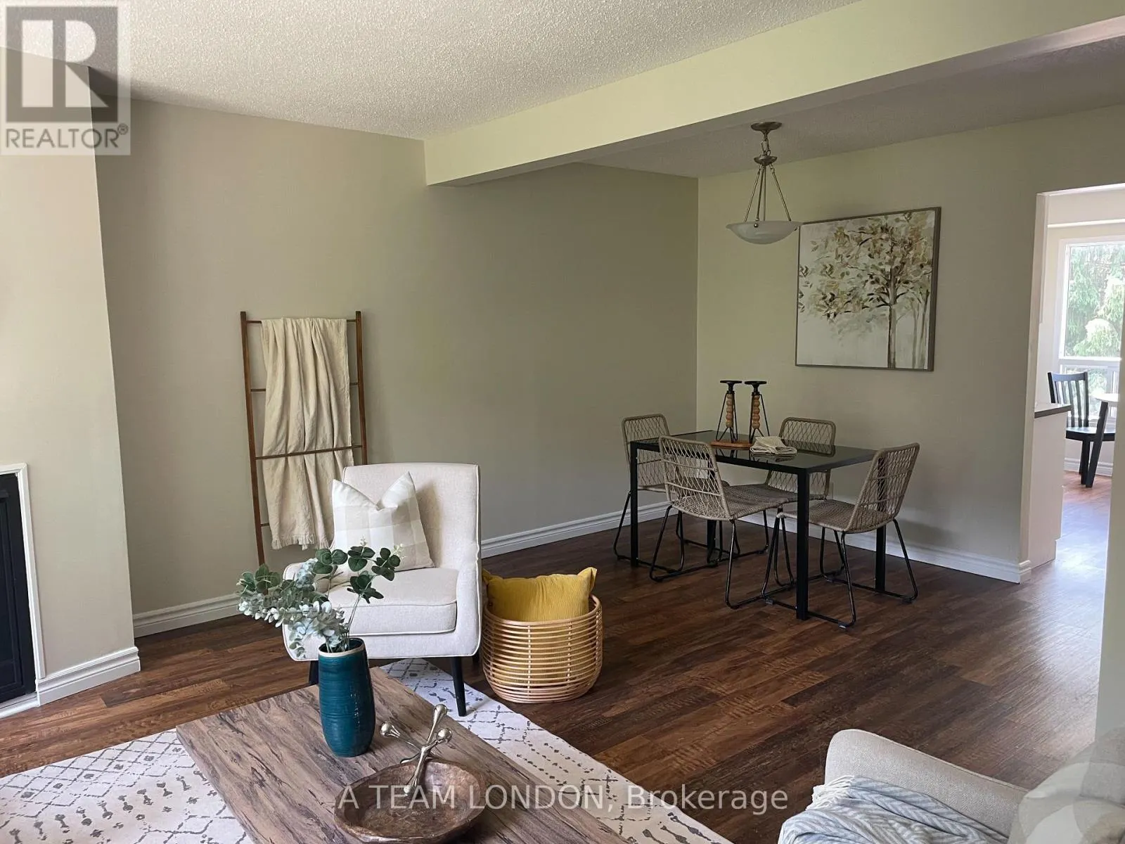 43 - 35 WATERMAN AVENUE, #43