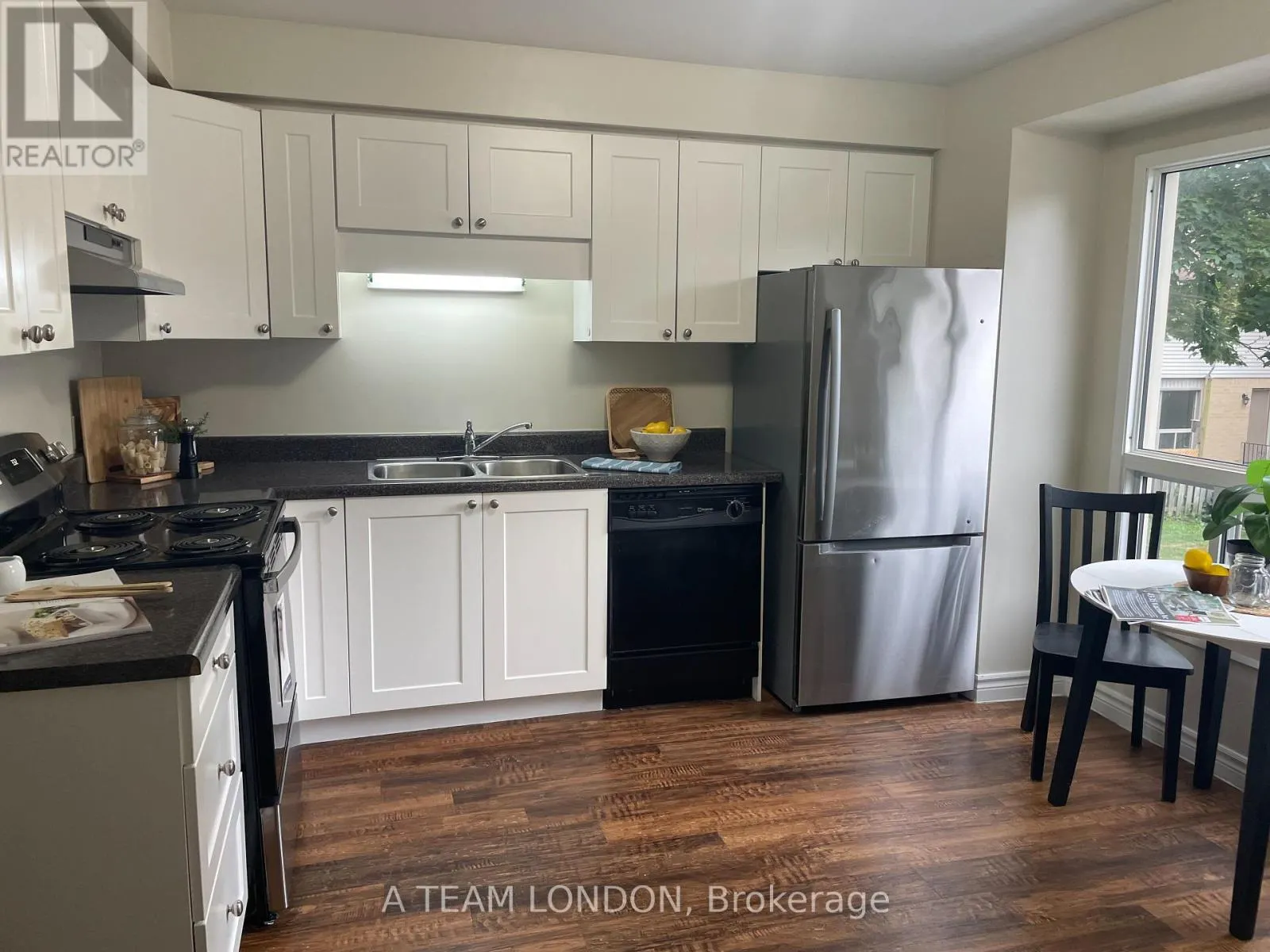 43 - 35 WATERMAN AVENUE, #43